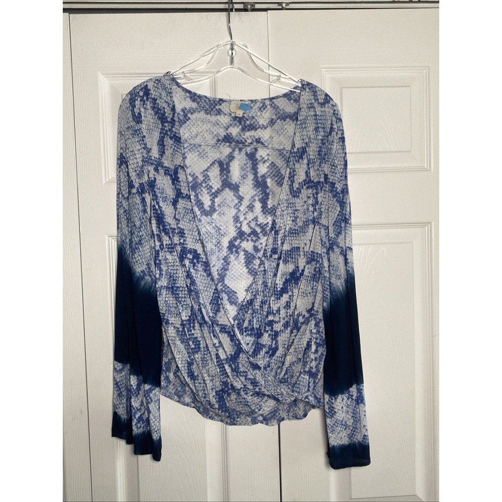 Sugar Gypsy Snakeskin Wrap Top Womens Size Medium Blue Ombre Bell Sleeve